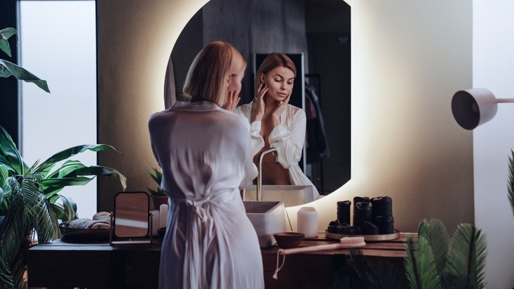 Přeměňte svůj domov v umělecké dílo s multifunkčními LED zrcadly